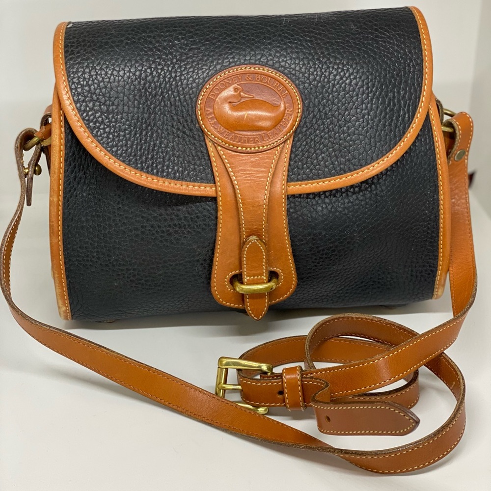 DOONEY and BOURKE🔥Vintage🔥Essex Shoulder Bag